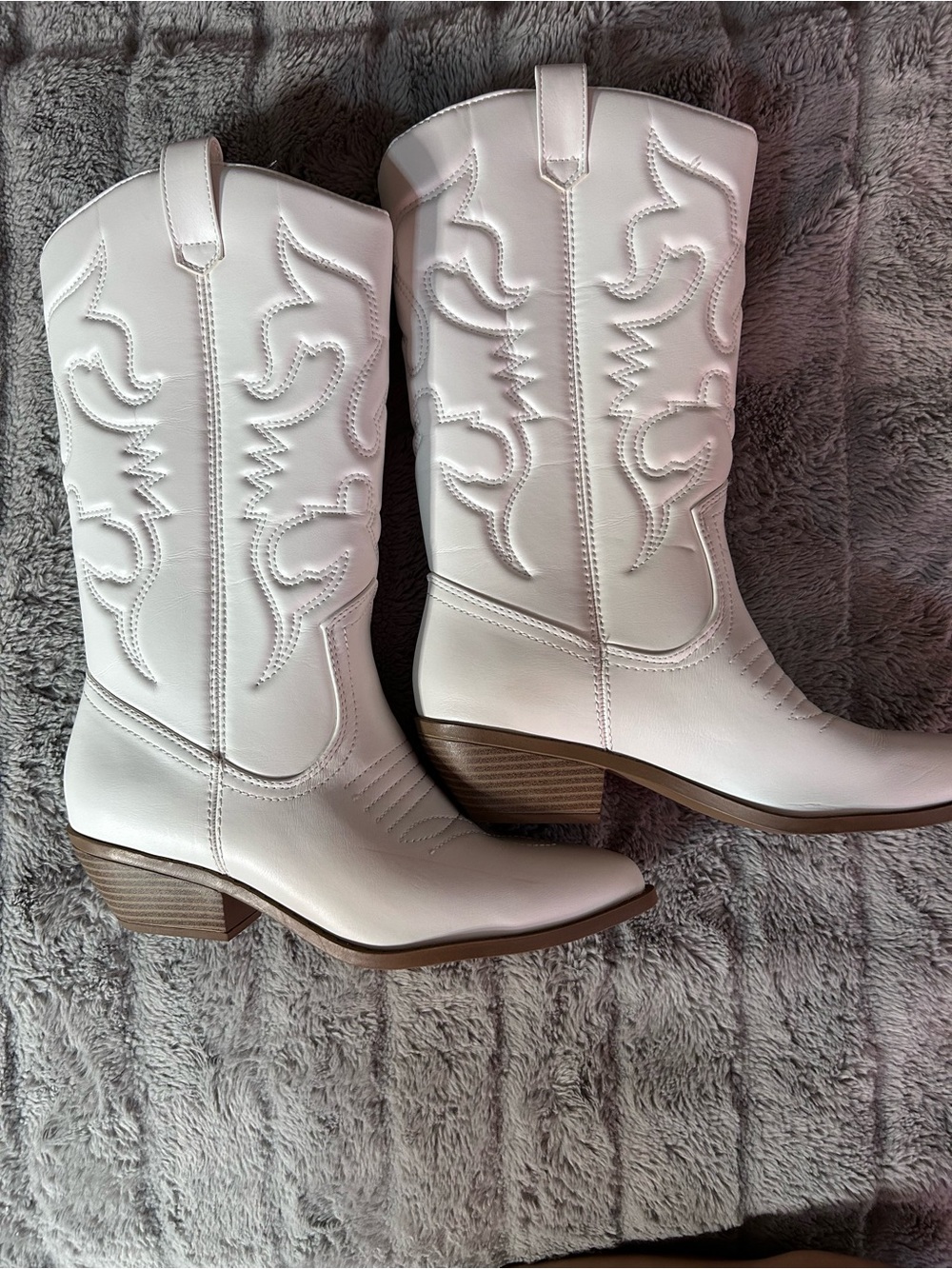 Soda White Western-Style Mid-Calf Cowboy Boots